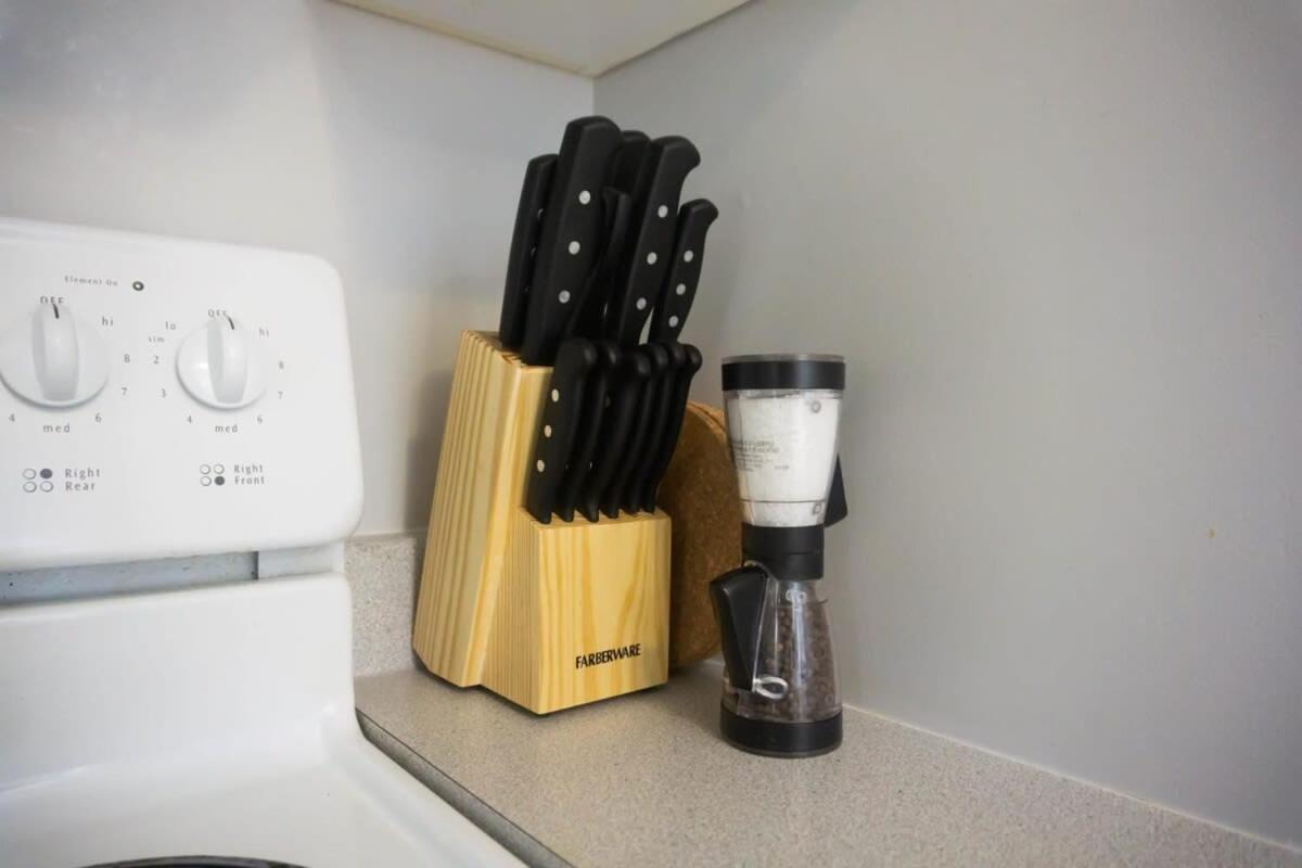 New Large Luxurious 2Br Condo In The Heart Of Uptown Coffee, Wifi Сейнт Джон Екстериор снимка